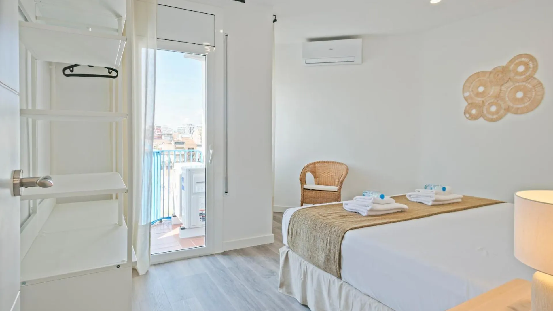 Apartamento Alcam Badalona Roger