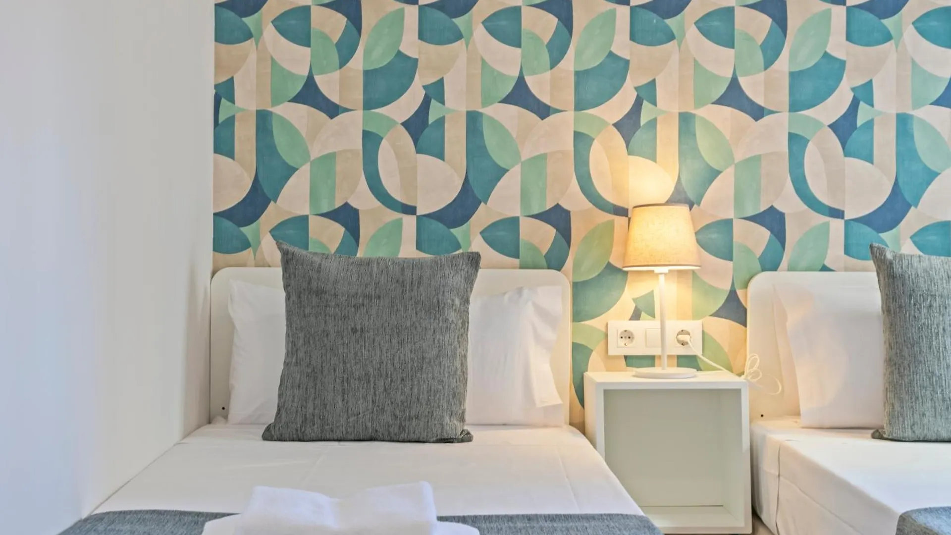 Alcam Badalona Roger Apartment Spain